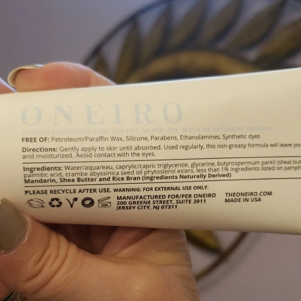 Oneiro Cream Moisturizer Skincare - Picture 2 of 3